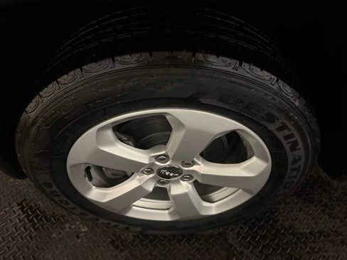 Certified 2017 Jeep Compass Latitude w/ Popular Equipment Group image 8