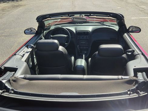 Used 2001 Ford Mustang GT image 14