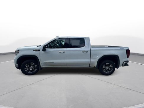 Used 2025 GMC Sierra 1500 SLT AWD/4WD image 9