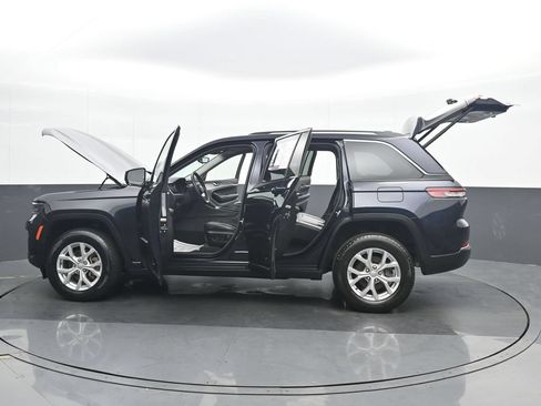 Used 2023 Jeep Grand Cherokee Limited AWD/4WD image 37