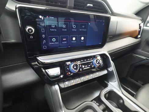 Used 2024 GMC Sierra 2500 Denali w/ Denali Reserve Package image 17