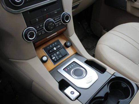 Used 2016 Land Rover LR4 HSE image 19