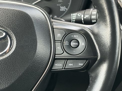 Used 2023 Toyota Corolla Cross AWD Hybrid image 18