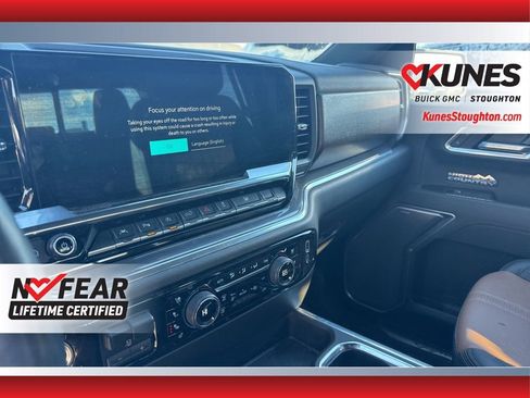 Used 2025 Chevrolet Silverado 1500 High Country image 11
