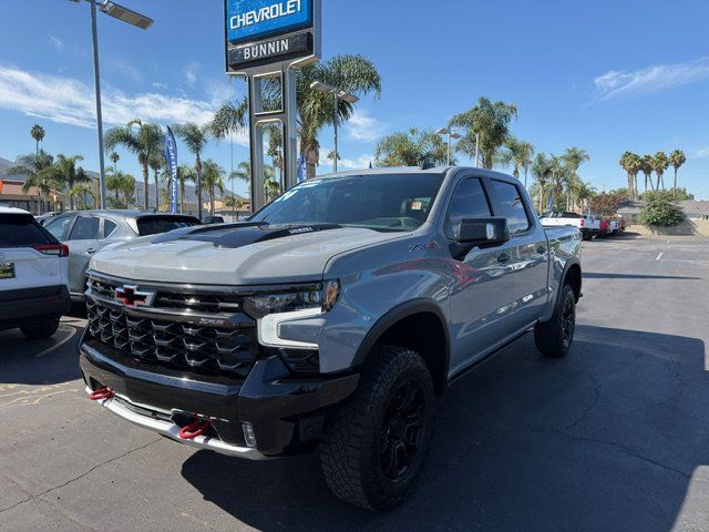 Used 2024 Chevrolet Silverado 1500 ZR2 AWD/4WD image 4