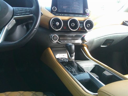 Used 2020 Nissan Sentra SV w/ SV Premium Package image 24