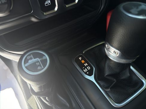 Used 2021 Jeep Wrangler Sport AWD/4WD image 22