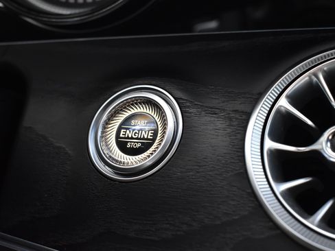 Used 2018 Mercedes-Benz E 400 4MATIC Coupe image 26