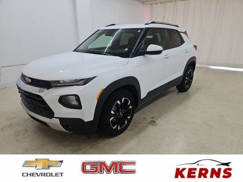 Used 2023 Chevrolet TrailBlazer LT w/ Convenience Package FWD image 1
