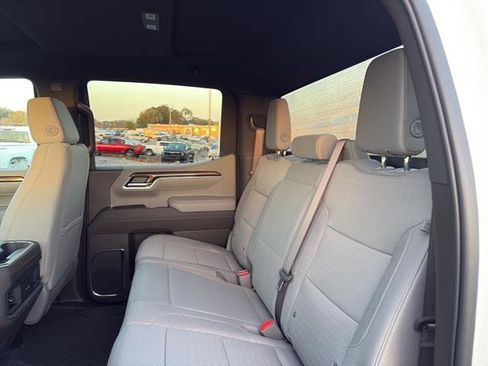 New 2026 Chevrolet Silverado 1500 LT Trail Boss w/ LPO, Dark Essentials Package AWD/4WD image 11