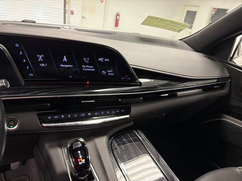 Used 2023 Cadillac Escalade Sport w/ LPO, ONYX Package AWD/4WD image 39