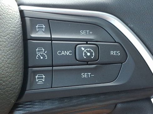 New 2025 Jeep Grand Cherokee L Laredo w/ Luxury Tech Group I image 45