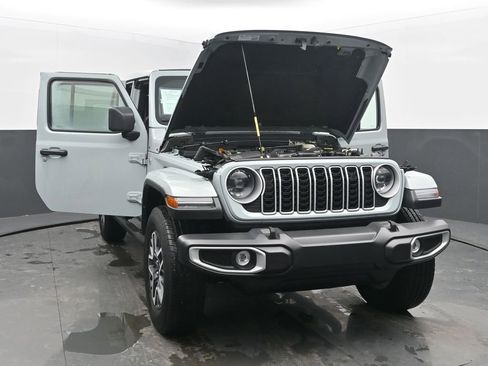 Used 2024 Jeep Wrangler Sahara image 53
