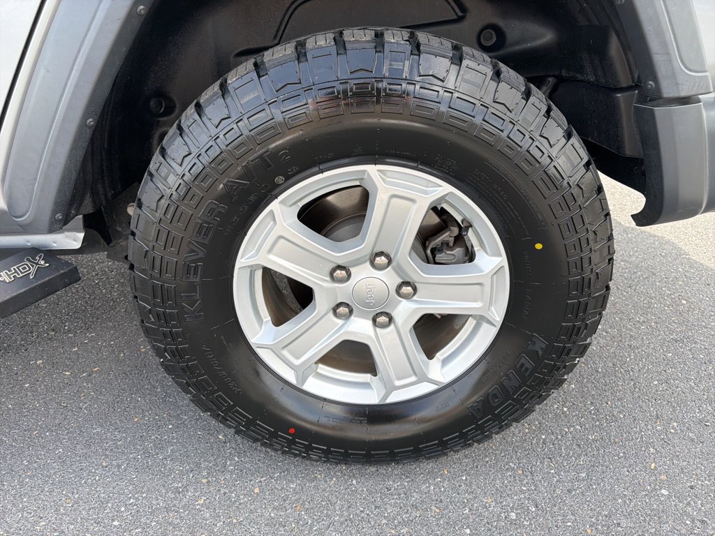 Used 2021 Jeep Wrangler Unlimited Sport AWD/4WD image 13