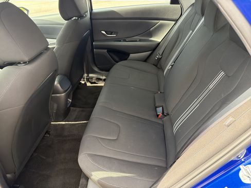 Used 2024 Hyundai Elantra SEL FWD image 31