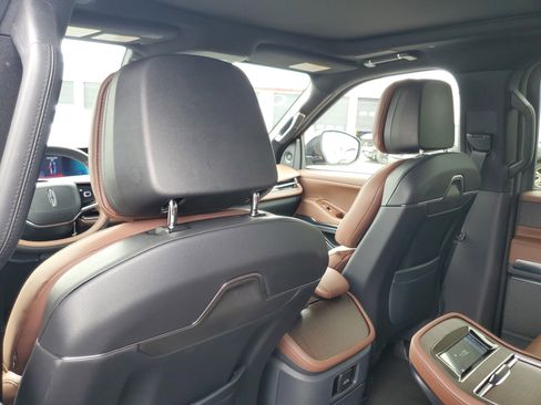 New 2026 Lincoln Navigator L Reserve AWD/4WD image 28
