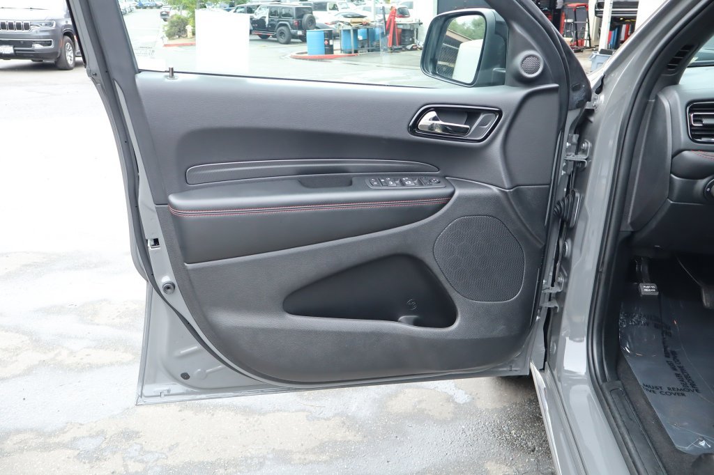 Used 2025 Dodge Durango GT w/ Blacktop Package RWD image 18