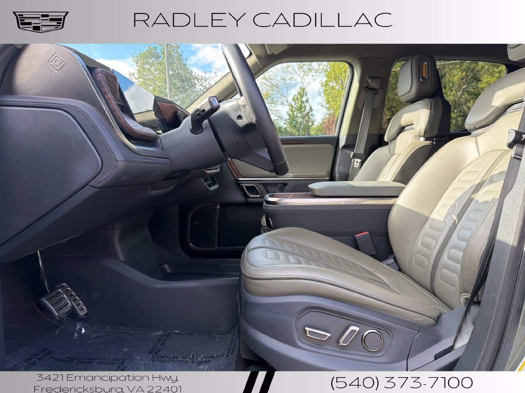 Used 2023 Rivian R1T Launch Edition AWD/4WD image 2