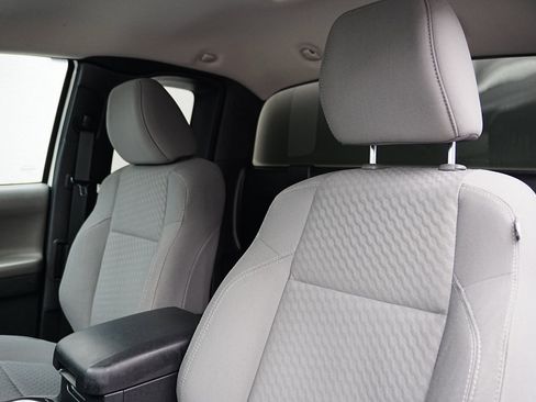 Used 2020 Toyota Tacoma SR image 10