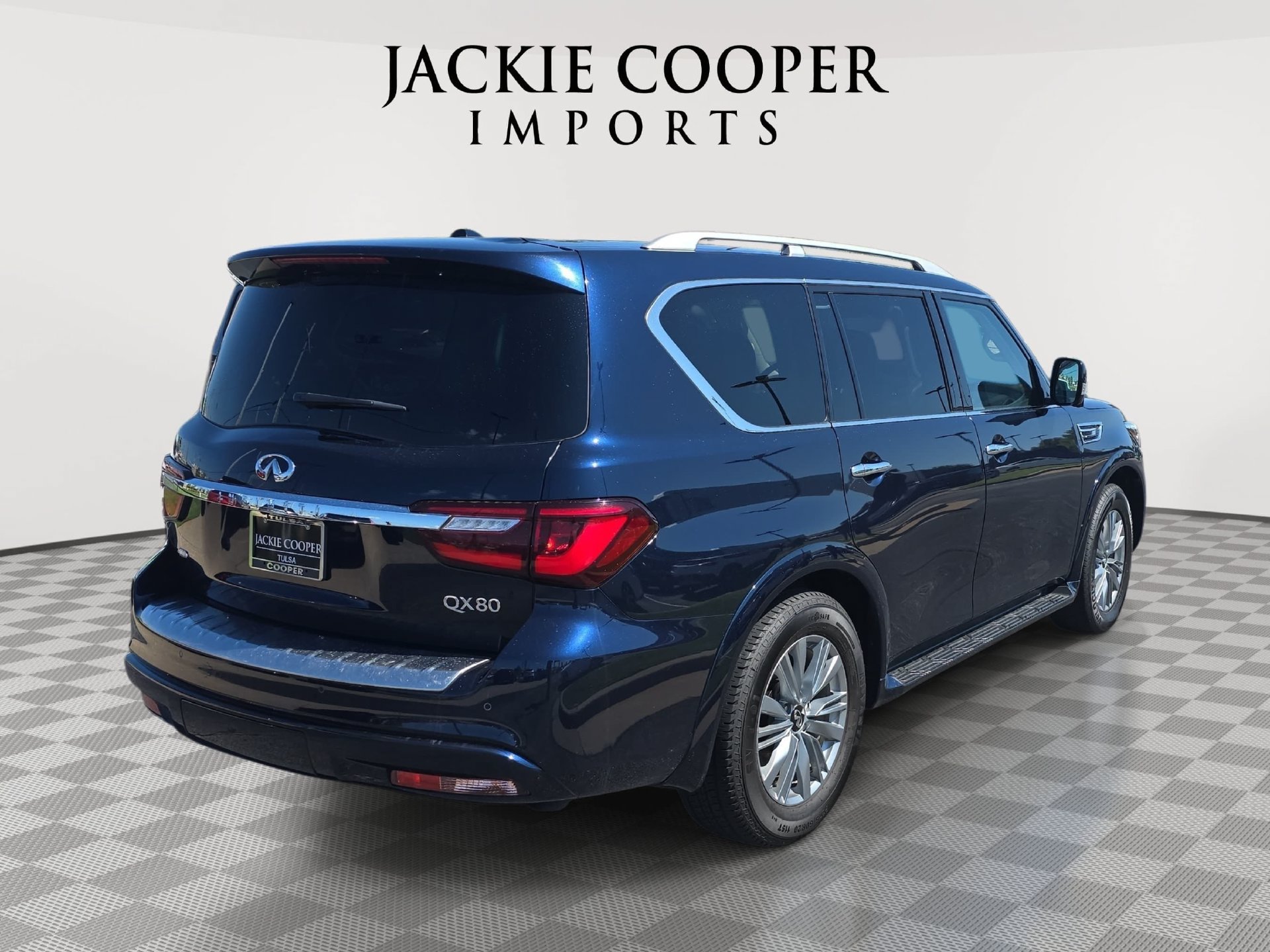 Used 2024 INFINITI QX80 Luxe AWD/4WD image 5