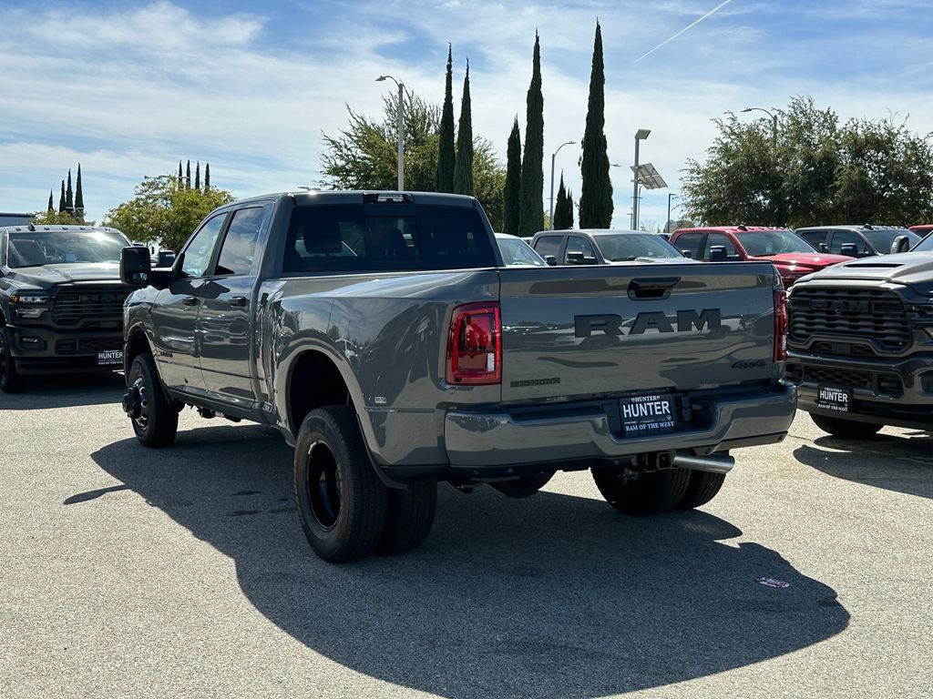 New 2026 RAM 3500 Big Horn AWD/4WD image 4