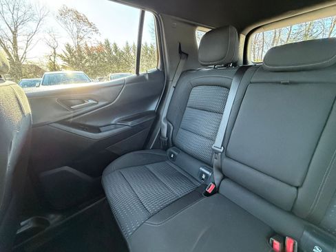 Used 2025 Chevrolet Equinox LT image 38