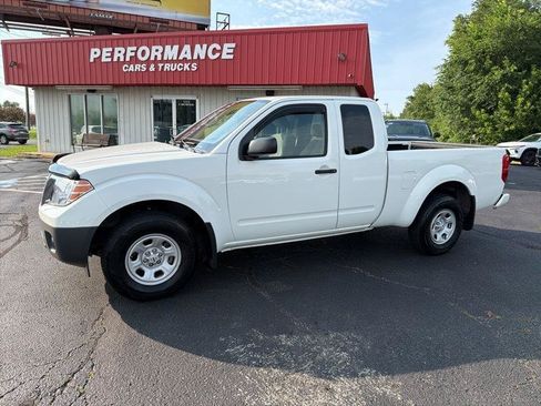 Used 2018 Nissan Frontier S RWD image 3