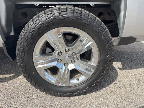 Used 2018 Chevrolet Silverado 1500 Custom w/ Custom Value Package image 21