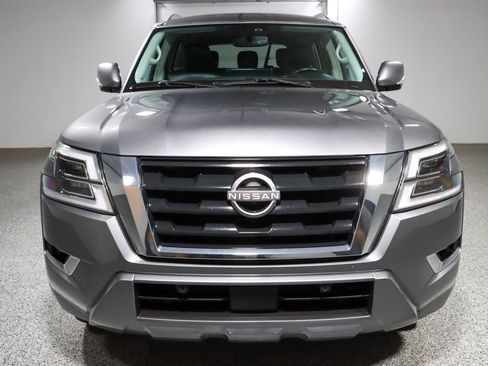Used 2022 Nissan Armada SV w/ SV Appearance Package RWD image 4