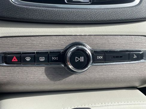 Certified 2023 Volvo XC90 B6 Plus w/ Protection Package Premier image 28