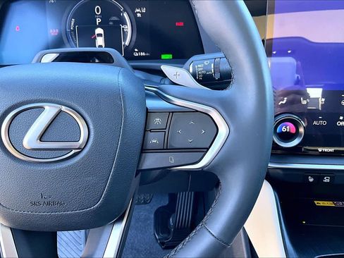 Used 2023 Lexus RZ 450e Premium image 23