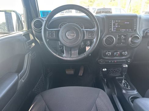 Used 2018 Jeep Wrangler Unlimited Sport S AWD/4WD image 19
