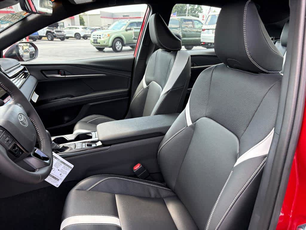 Used 2026 Toyota Camry SE w/ Convenience Package FWD image 24