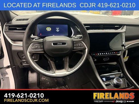 New 2026 Jeep Grand Cherokee Altitude AWD/4WD image 10