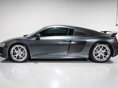 Used 2018 Audi R8 V10 plus AWD/4WD image 6