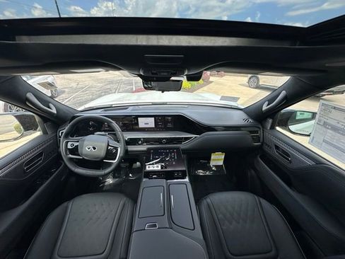 New 2026 INFINITI QX80 Autograph w/ Premium Cargo Package AWD/4WD image 11