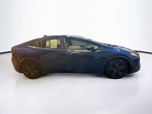 Used 2025 Toyota Prius LE FWD image 10