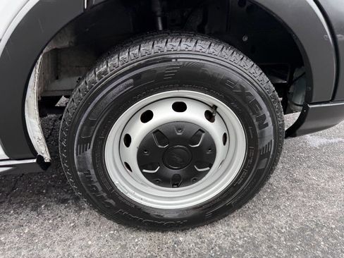 Used 2019 Ford Transit 250 148 Medium Roof image 39
