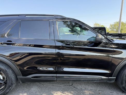 Used 2021 Ford Explorer XLT w/ Equipment Group 202A RWD image 43