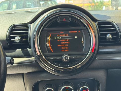 Used 2017 MINI Cooper Clubman FWD image 20