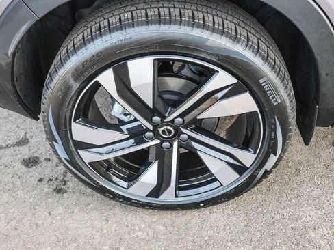 New 2026 Volvo XC40 B4 Plus w/ Climate Package FWD image 12