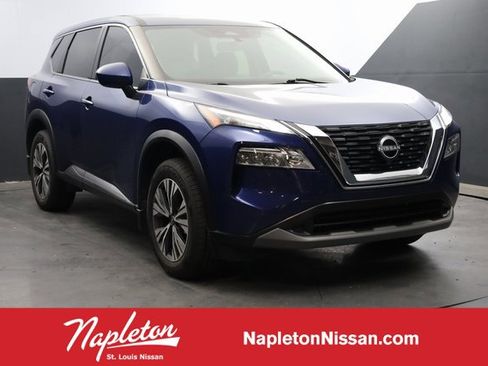 Used 2023 Nissan Rogue SV image 1