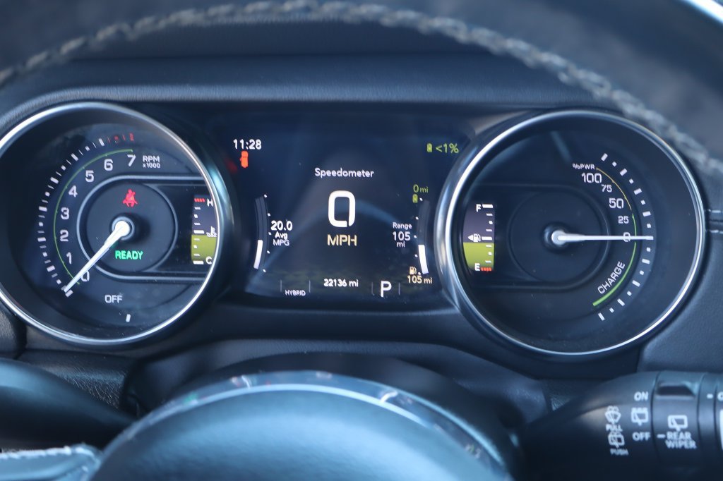 Used 2022 Jeep Wrangler Unlimited Sahara w/ Cold Weather Group AWD/4WD image 23