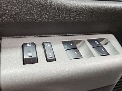 Used 2011 Ford F250 Lariat w/ Lariat Interior Pkg AWD/4WD image 13