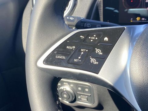 Used 2025 Mercedes-Benz GLB 250 image 21