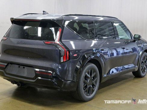 New 2026 Kia EV9 Land w/ Nightfall Edition Package image 13