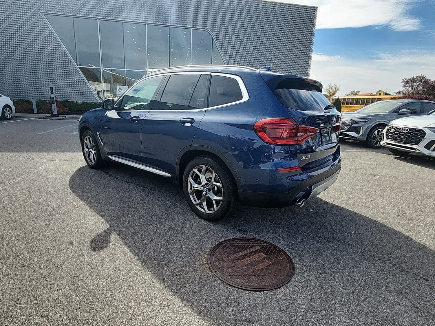 Used 2021 BMW X3 xDrive30i w/ Premium Package AWD/4WD image 4