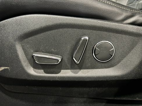 Used 2017 Ford Edge SEL w/ Equipment Group 201A FWD image 13