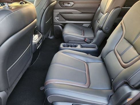 New 2026 Nissan Armada SL w/ Captain's Chari Seat Package image 21