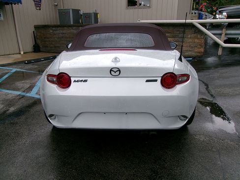 Used 2018 MAZDA MX-5 Miata Grand Touring image 5